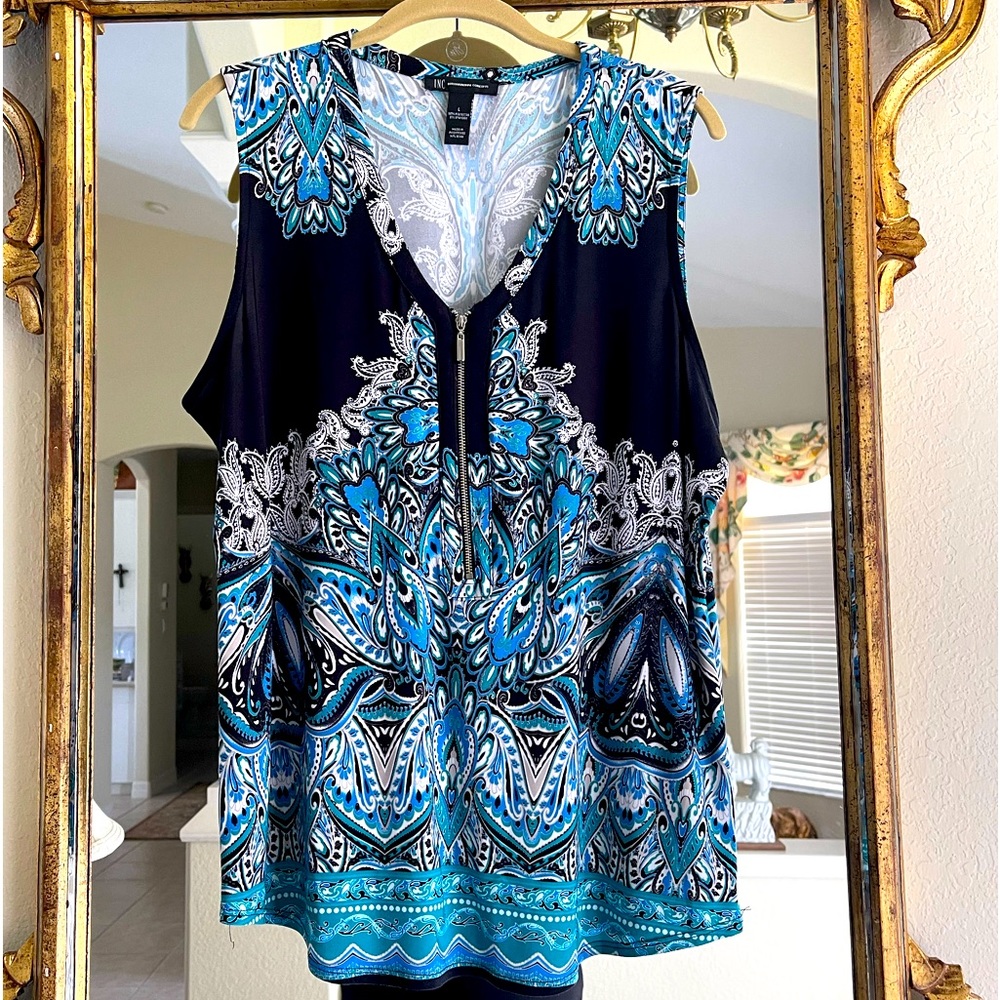 I.N.C.  zipper front V neck tank top, aqua/black/white print. Size Large